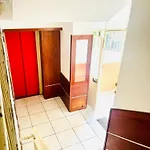 Apartamento Lovely 3-bedroom Unit In