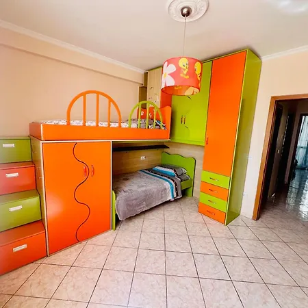 Lovely 3-bedroom Unit In *