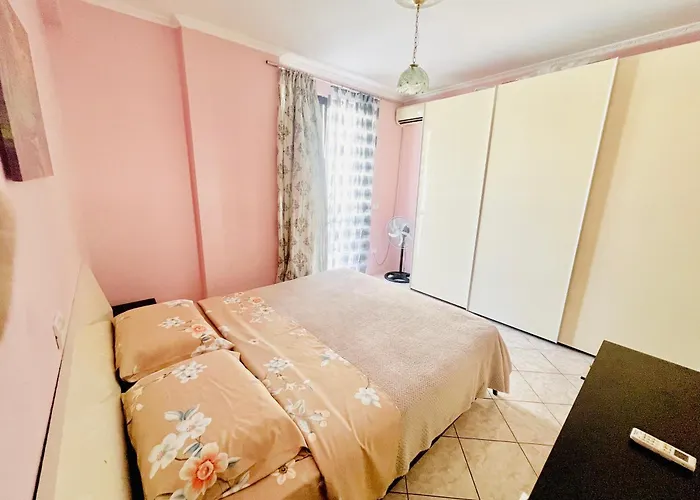 Lovely 3-bedroom Unit In Appartamento *