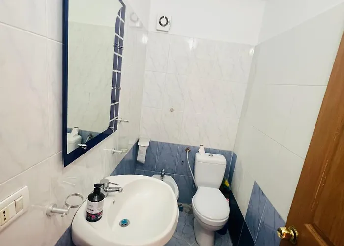 Lovely 3-bedroom Unit In * דורס