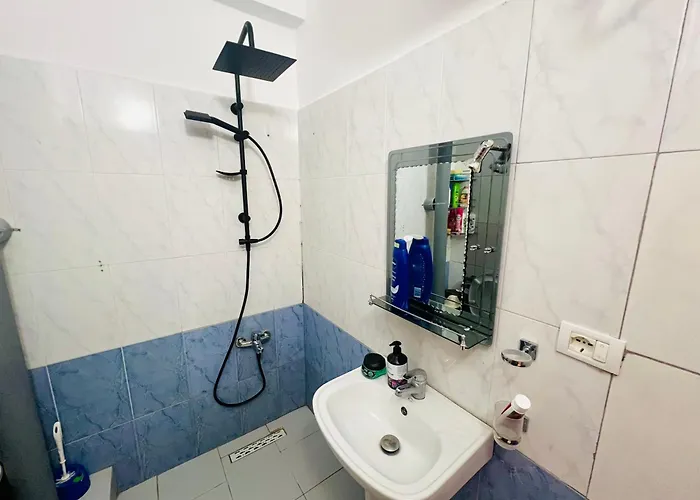 Lovely 3-bedroom Unit In Durrës