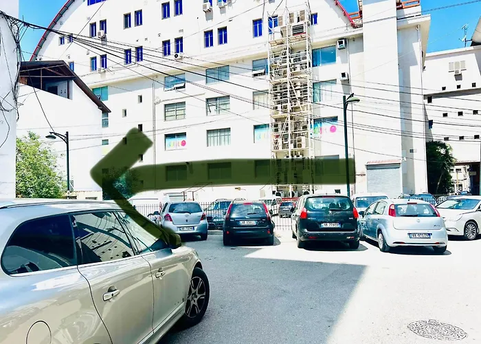 Lovely 3-bedroom Unit In Appartamento Durrës