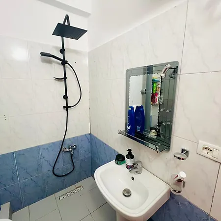 Lovely 3-bedroom Unit In Durres