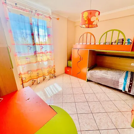 Lovely 3-bedroom Unit In Lägenhet