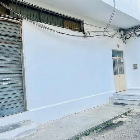 Lägenhet Lovely 3-bedroom Unit In *